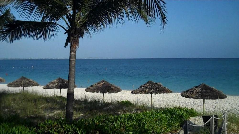 Sibonne Beach Hotel Grace Bay Exterior photo