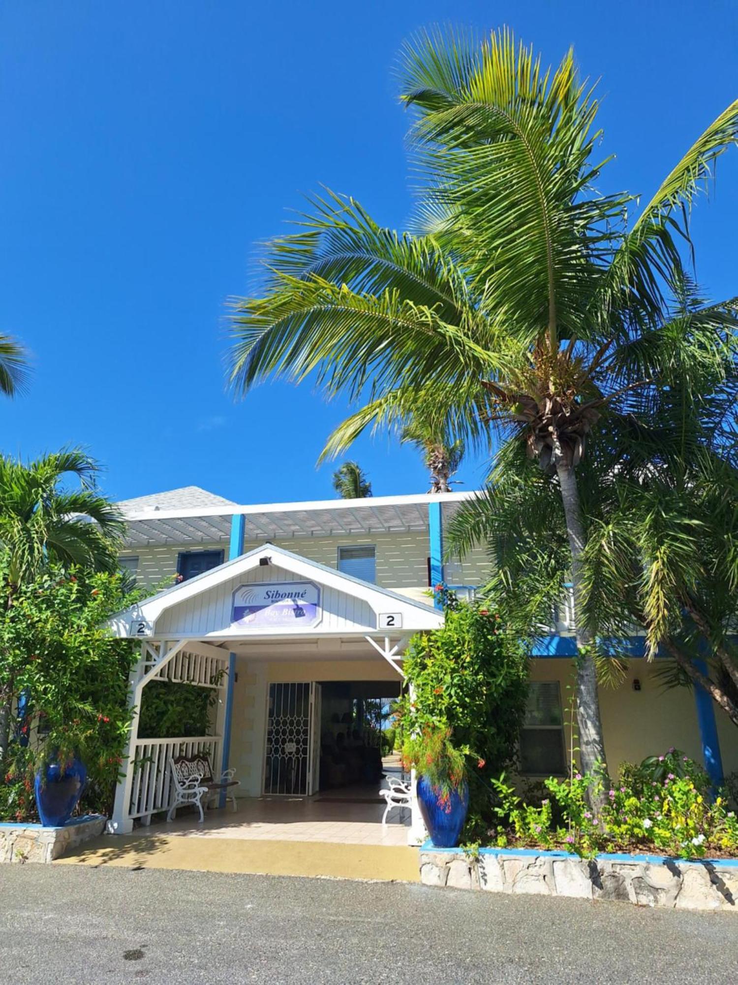 Sibonne Beach Hotel Grace Bay Exterior photo