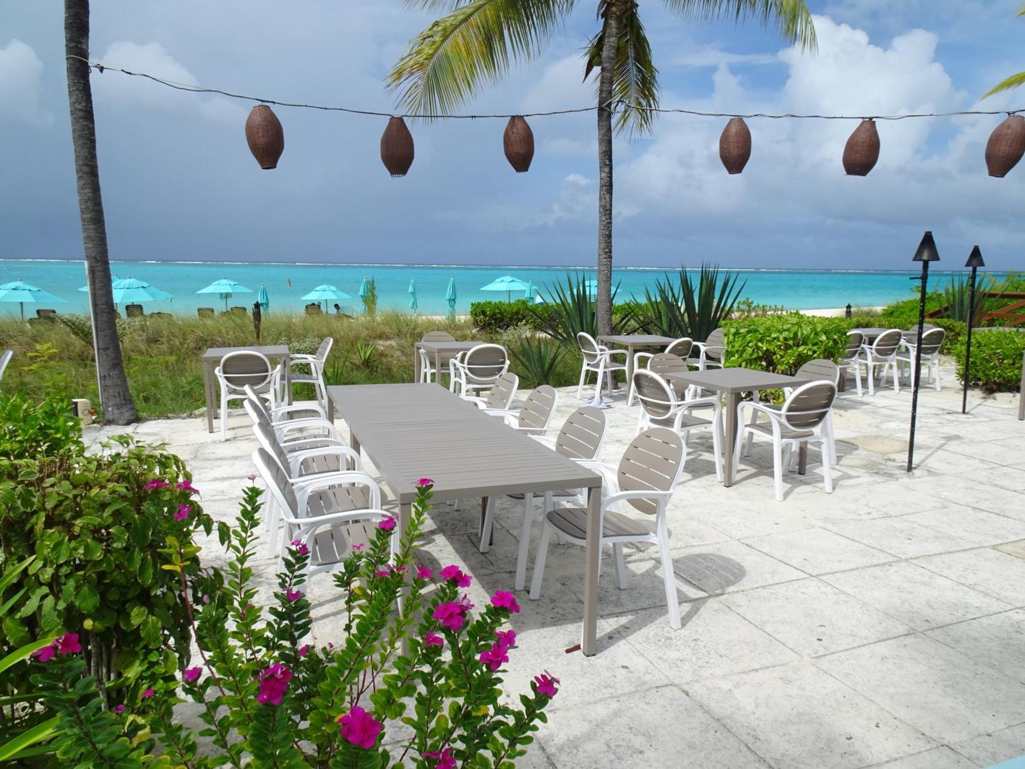 Sibonne Beach Hotel Grace Bay Exterior photo